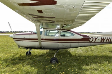 U Indijani se srušio avion: NAJMANJE TROJE POGINULO!