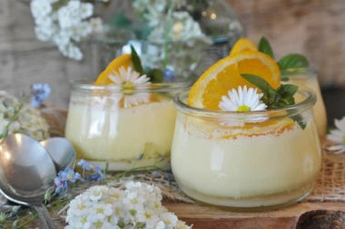 KREM OD LIMUNA sa keksom i voćem