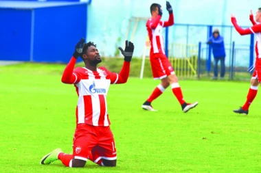 ODE BOAĆI: LUD JE AKO ODBIJE 10 MILIONA!