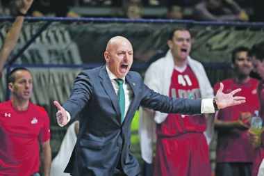 OBRADOVIĆ: VOT KREJZI ŠOT IZ DIS! Je*o ti pas mater!