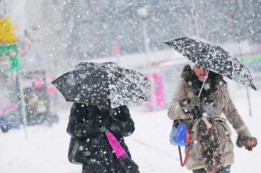 Narednih dana nas čeka pakao: Ledeno zlo će padati s neba, meteorolozi izdali strašna upozorenja, prvo važi od večeras!