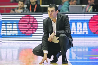 "MRTVI STE, NAPIĆU VAM SE KRVI, SKINULI STE GAĆE": Burna reakcija trenera Igokee na loše izdanje njegovog tima!