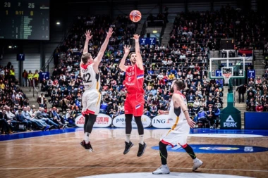 "ORLOVI" PALI U FRANKFURTU: Nemačka nadigrala Srbiju