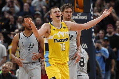 (FOTO) "Košarkaši Denvera se provode sa stilom, SVI OSIM JOKIĆA..."