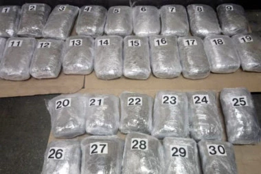 Zaplena droge: UHAPŠEN SA VIŠE OD 32 KILOGRAMA MARIHUANE!