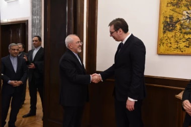 ZARIF VUČIĆU PRENEO ROHANIJEV POZIV: Dogovorena i direktna avio linija Beograd - Teheran
