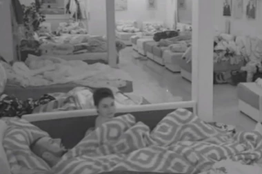 (VIDEO) Nakon s*ksa sa Minom, Đekson pokazao šta ima u gaćama!