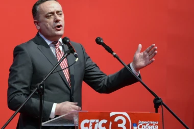 INTERVJU, ALEKSANDAR ANTIĆ: Beograd će  voditi SNS i SPS!