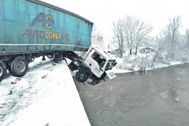 CRNI UTORAK: Dvoje poginulo, sedam povređeno