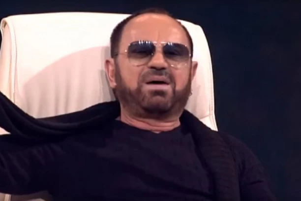 (ŠOK VIDEO) Uznemirujuće scene! Pretučen Mile Kitić: Pevača bacio sa bine, pa ga razvlačio po podu!