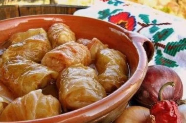 (FOTO) Obavezno probajte sarmu ispod sača i oduševićete se!