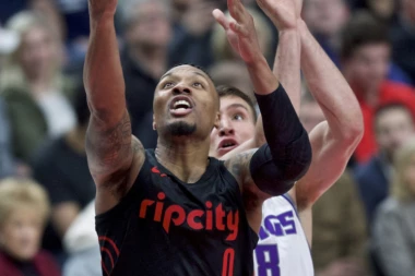 (VIDEO) NE POMAŽE NI MVP: Bogdanović nedovoljan za pobedu Kingsa