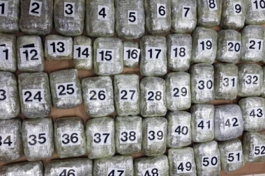 SPREČEN ŠVERC VELIKE KOLIČINE DROGE IZ CRNE GORE U SRBIJU! Skank pronađen u skrivenom bunkeru!