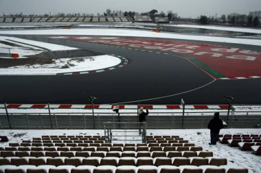 SNEG U BARSELONI: Luis Hamilton umesto da trenira, pravio Sneška Belića