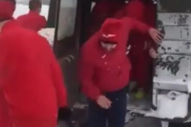 (VIDEO) HIT U BOSNI: Trener ubacio 16 igrača u pincgauer i odveo ih na trening