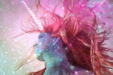 SVETLUCAVE TOLIKO DA VAM ZAVIDE: Novi trend farbanja kose samo za HRABRE!