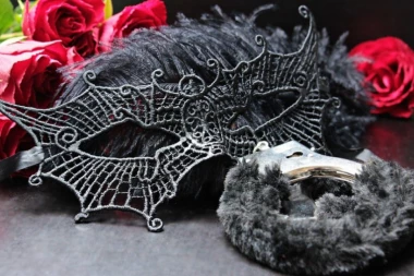 OVNA VEŽITE LANCIMA, A NJEMU MORATE REĆI ŠTA DA RADI: Pogledajte svoj erotski horoskop!