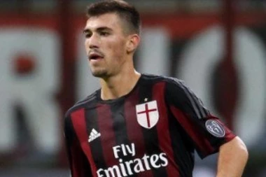 Defanzivac Milana razbio tabu: IGRAM ZA "ROSO-NERE", ALI I DALJE VOLIM LACIO!