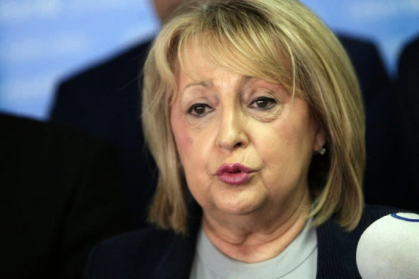 OPLJAČKAN STAN BIVŠE MINISTARKE! Slavica Đukić Dejanović ostala bez ušteđevine!