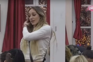 Luna šokirala: Anabela, očuh i ja pušimo zajedno travu!