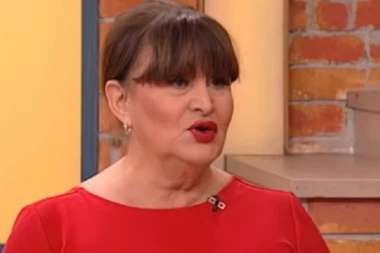 NADA MACURA POSTAJE I GLUMICA!