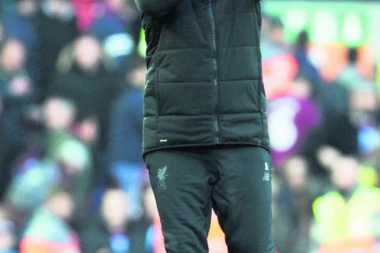 SLATKA KAZNA OD 8.000 FUNTI ZA KLOPA: Nije mu žao ni penija!