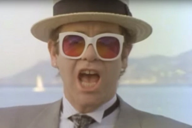 VREME JE DA SE KAŽE ZBOGOM: Elton Džon započinje OPROŠTAJNU TURNEJU, broj planiranih koncerata sve ostavio u šoku!