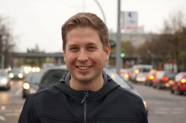 KLIMAVA STOLICA ANGELE MERKEL?! On je velika pretnja nemačkoj kancelarki