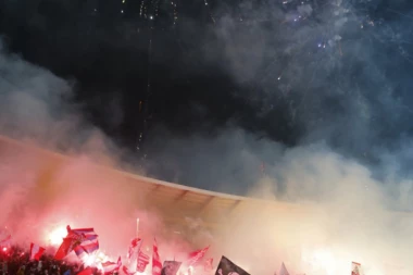 (VIDEO) Delije spektakularno proslavile 73. rođendan Crvene zvezde