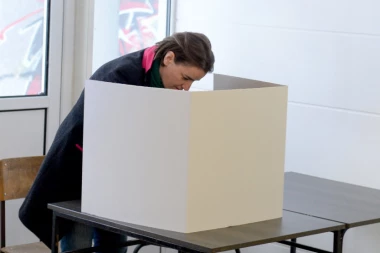 PREMIJERKA: Očekujem da građani nagrade trud