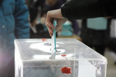 IPSOS I CESID OBJAVLJUJU REZULTATE: Ovako će izgledati izborni dan u Srbiji