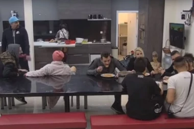 UČESNICA ZADRUGE IMALA NERVNI SLOM, Miki i Miljana joj pritrčali u POMOĆ!!