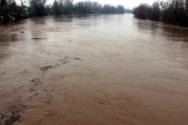 U ZAJEČARU, PROKUPLJU I DOLJEVCU PROGLAŠENO VANREDNO STANJE: Stiže jeziv poplavni talas visine 2 metra