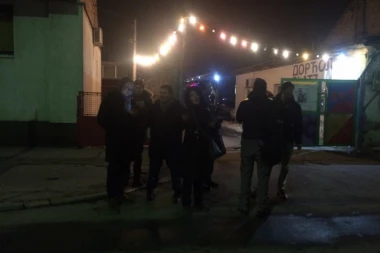 SKANDAL! Đilas zabranio ulaz novinarima Srpskog telegrafa