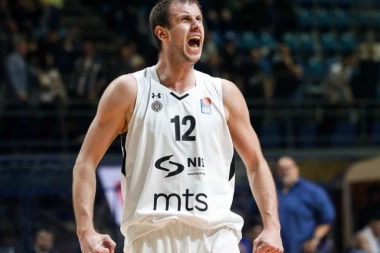 PARTIZANOVO VELIKO SRCE: Novica razbio Budućnost i Džikića