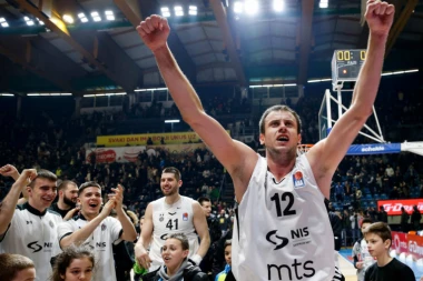 Godine mu ništa ne mogu: Novica Veličković opet MVP kola na Jadranu!