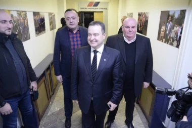 DAČIĆ STIGAO U SNS: Možda bude i kolacije sa Vučićem!