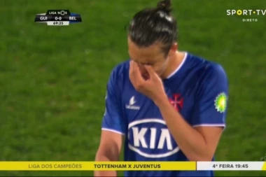 (VIDEO) BAKIĆA POTRESLA SMRT KAPITENA FIORENTINE: Crnogorski fudbaler se slomio na utakmici