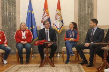 Aleksandar Vučić sa osvajačima medalja: DRŽAVA ĆE VAM UVEK POMAGATI!