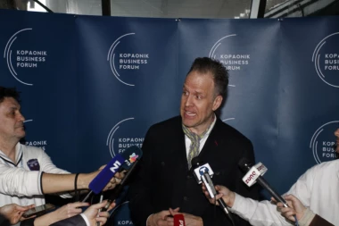 SVETSKI FUTUROLOG O SRBIMA: Vi volite pobednike poput Đokovića, a ne kreativce