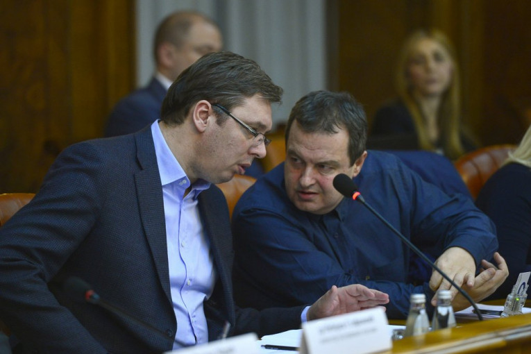 Vučić sa Dačićem razgovara do kraja nedelje? Koncentraciona vlada najrealnija opcija, SPAS bi uneo novine, SPS vezuje dosta kontroverzi