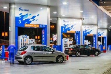 Plaćanje na odloženo uz "Sa nama na putu" karticu lojalnosti