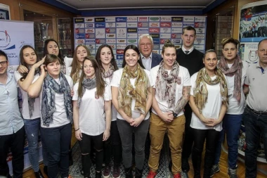 Vaterpolistkinje Srbije: Pišemo istoriju