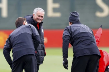 Junajted pojačao kadar: MURINJO DOBIO ŠEFICU!