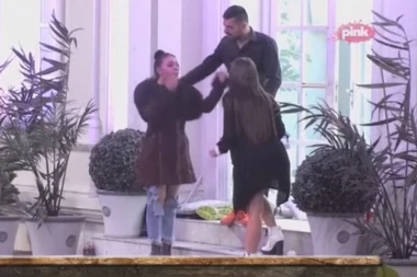 (VIDEO) Žestoki okršaj Marije Ane i Zorane!