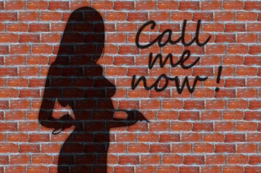 HRVATSKA PEVAČICA SA MUŠKIM PROSTITUTKAMA IZ SRBIJE: Ne žali novac na dobru uslugu, dok ON spava sa STARICAMA i zgrće lovu!