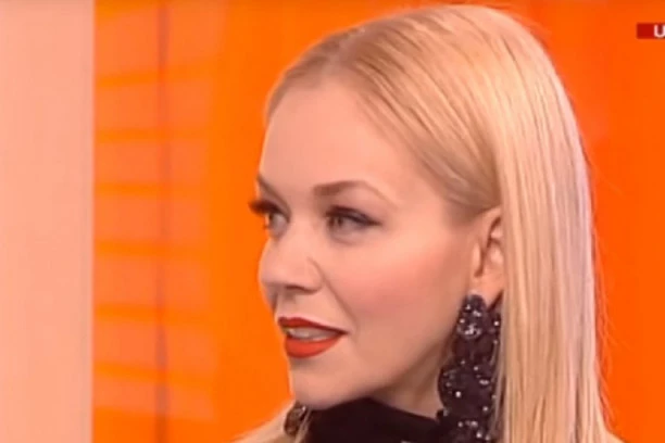 JELENA ROZGA BOLUJE OD OPAKE BOLESTI: Danima osećala da nešto nije u redu, a onda je DIJAGNOZA SASEKLA!