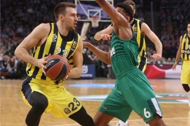 ŠAMPION EVROPE OBEZBEDIO PLEJ-OF: Fenerbahče se revanširao Žalgirisu