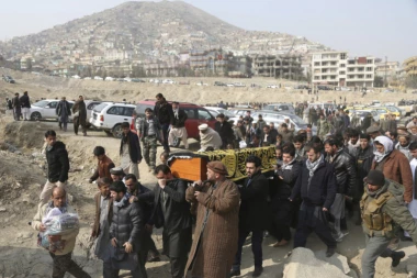 Avganistan natopljen krvlju: U napadu Talibana ubijeno 18 vojnika