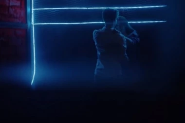 (VIDEO) OVAKO SE NAROD ZOVE NA IZBORE! Ruska kampanja u znaku SEKSA I GOLIH ŽENA